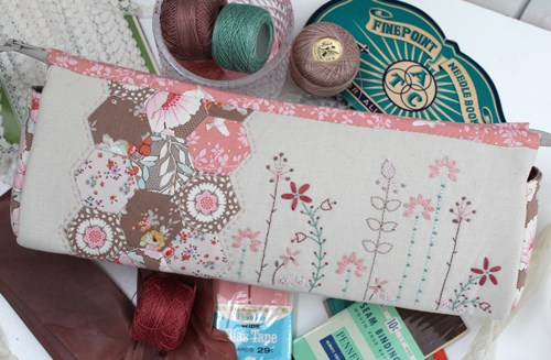 201078 JoJo's Garden Zipper Pouch Pattern by Hugs n Kisses