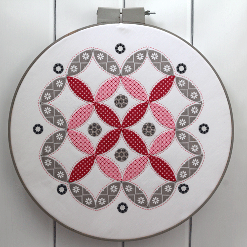 201103 In the Round 12 EPP Pattern by Hugs n Kisses