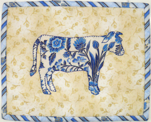 205003 Cow Trivet Pattern by Leesa Chandler