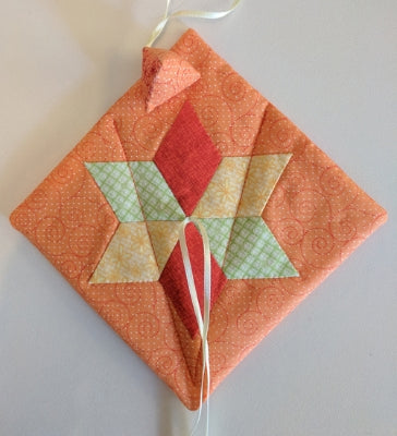 206003 Scissor and Needle Keep Pattern Diamonds by Margaret Phillips