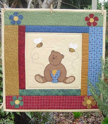 210005 Honey Bear Wall Hanging Pattern by Teddlywinks