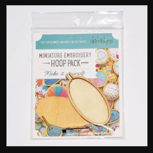 315008 Miniature Embroidery Hoop Oval Large Vertical Timber with Brooch