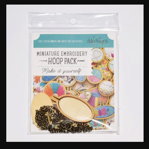 315015 Miniature Embroidery Hoop Oval Small Vertical Timber with Necklace