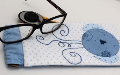 201051 Applique Club Glasses Rotary Case Pattern by Hugs n Kisses
