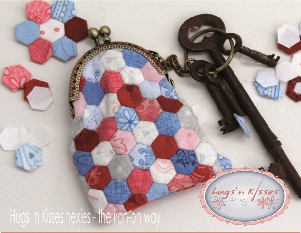 201061 Mini Hexie Keyring Coin Purse Hexagon EPP Postcard Pattern by Hugs n Kisses