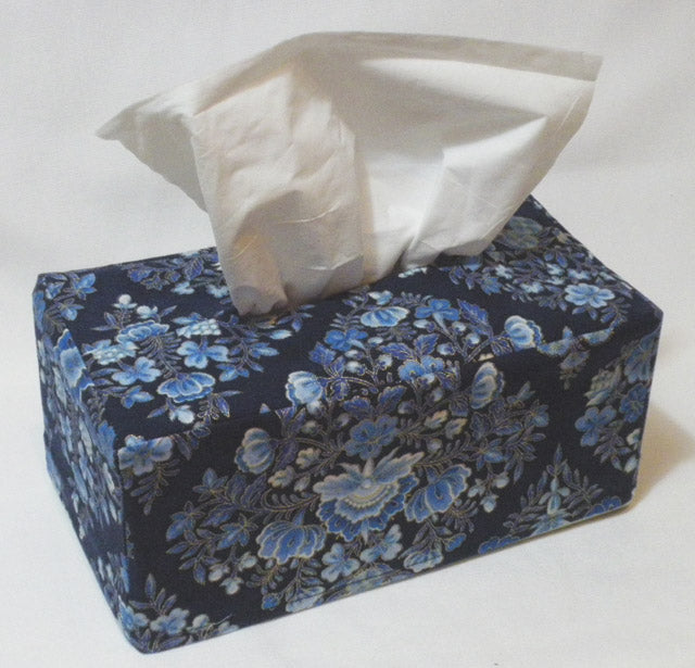 205009 Tissue Box Cover Pattern by Leesa Chandler