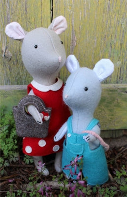 208006 Darla and Bean Mice Pattern by Ric Rac